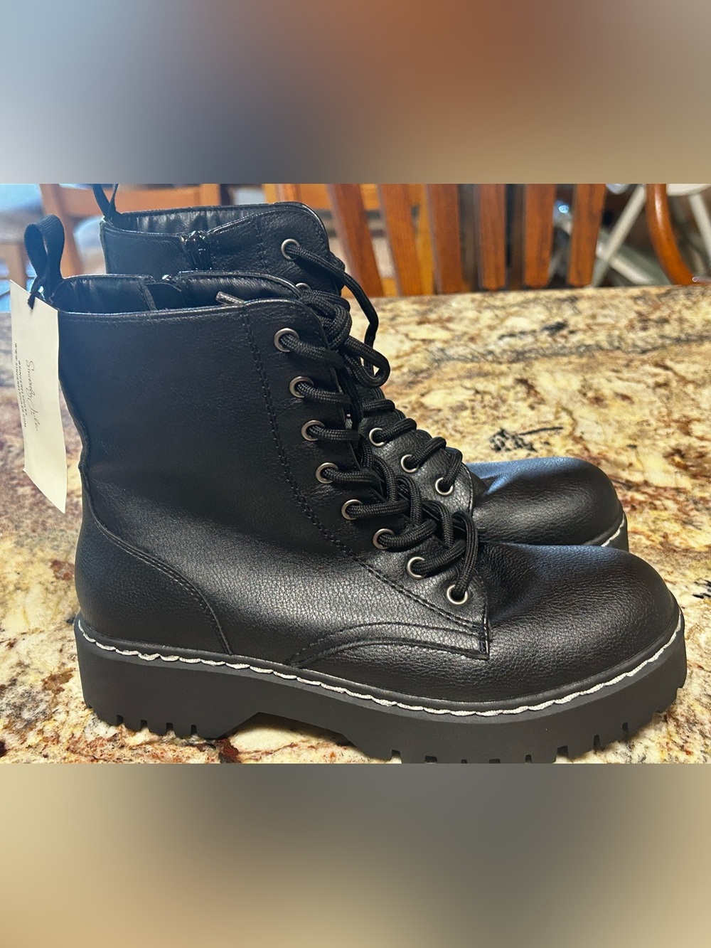 NEW Sincerely Jules Women's 7.5 Soft Black Leather Lace-Up Side Zip Combat Boots